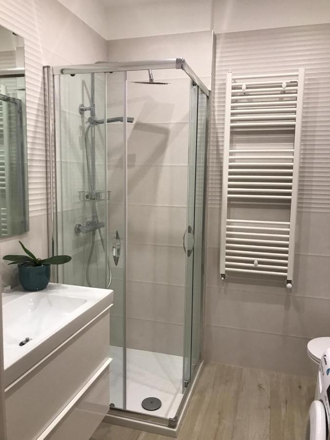 Central Modern Studio Bari Apartment Ngoại thất bức ảnh