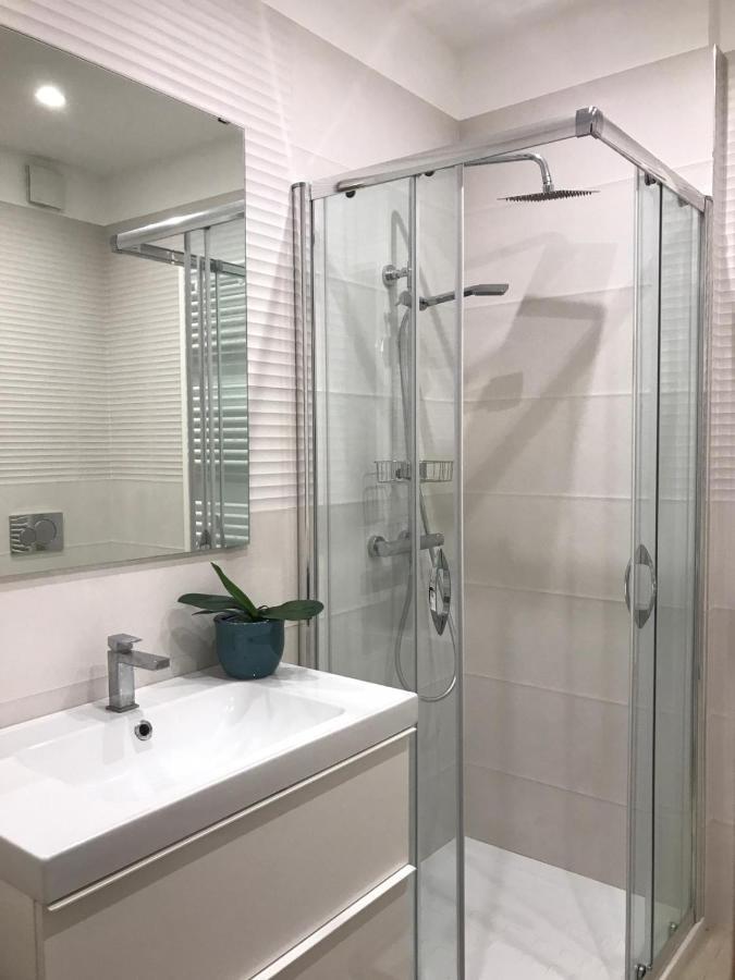 Central Modern Studio Bari Apartment Ngoại thất bức ảnh