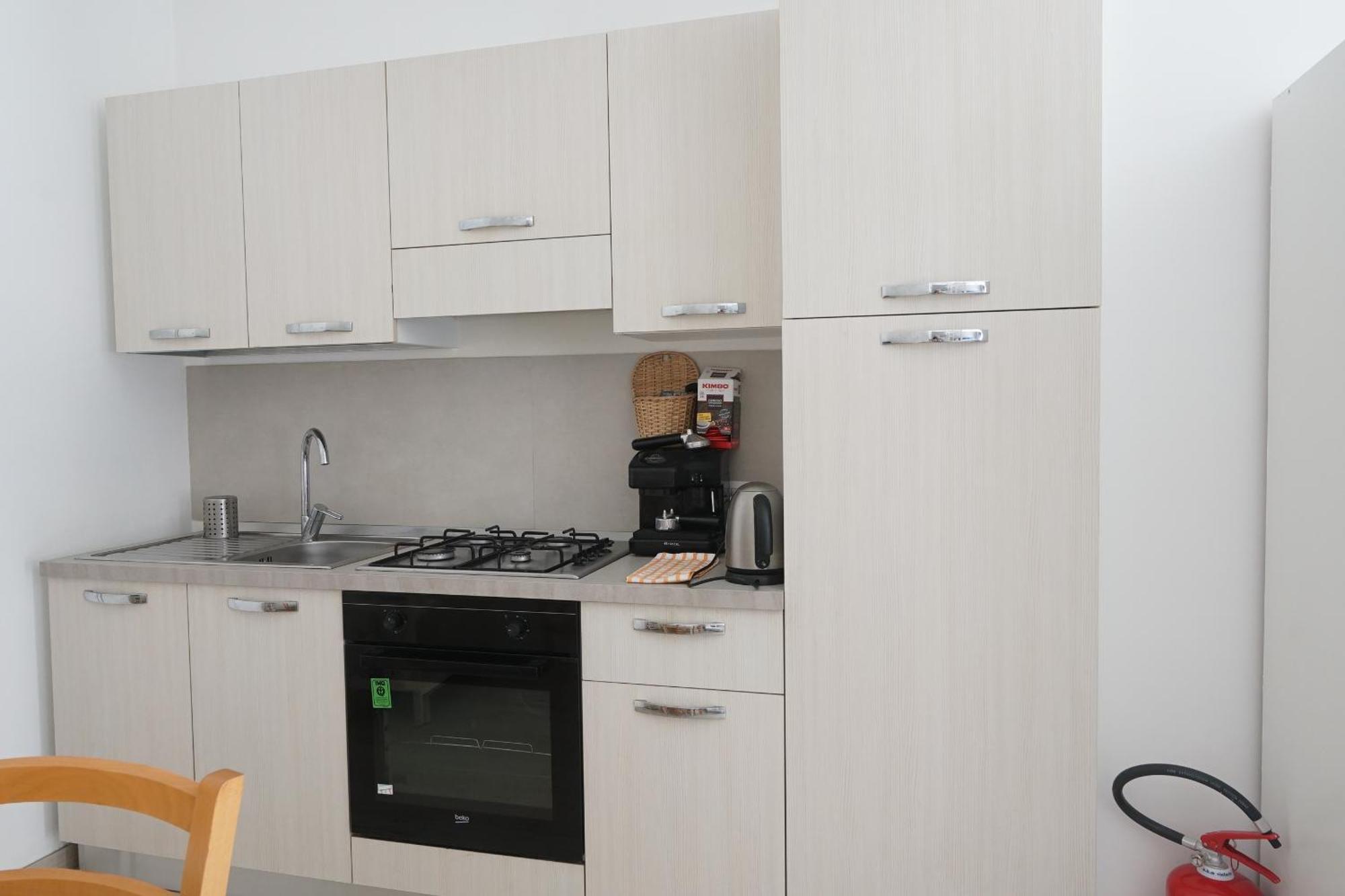 Central Modern Studio Bari Apartment Ngoại thất bức ảnh